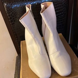 Boohoo Boots -Women’s